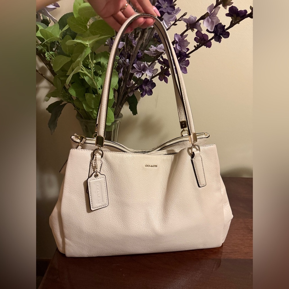 Coach Pebbled Leather Off White Shoulder Bag